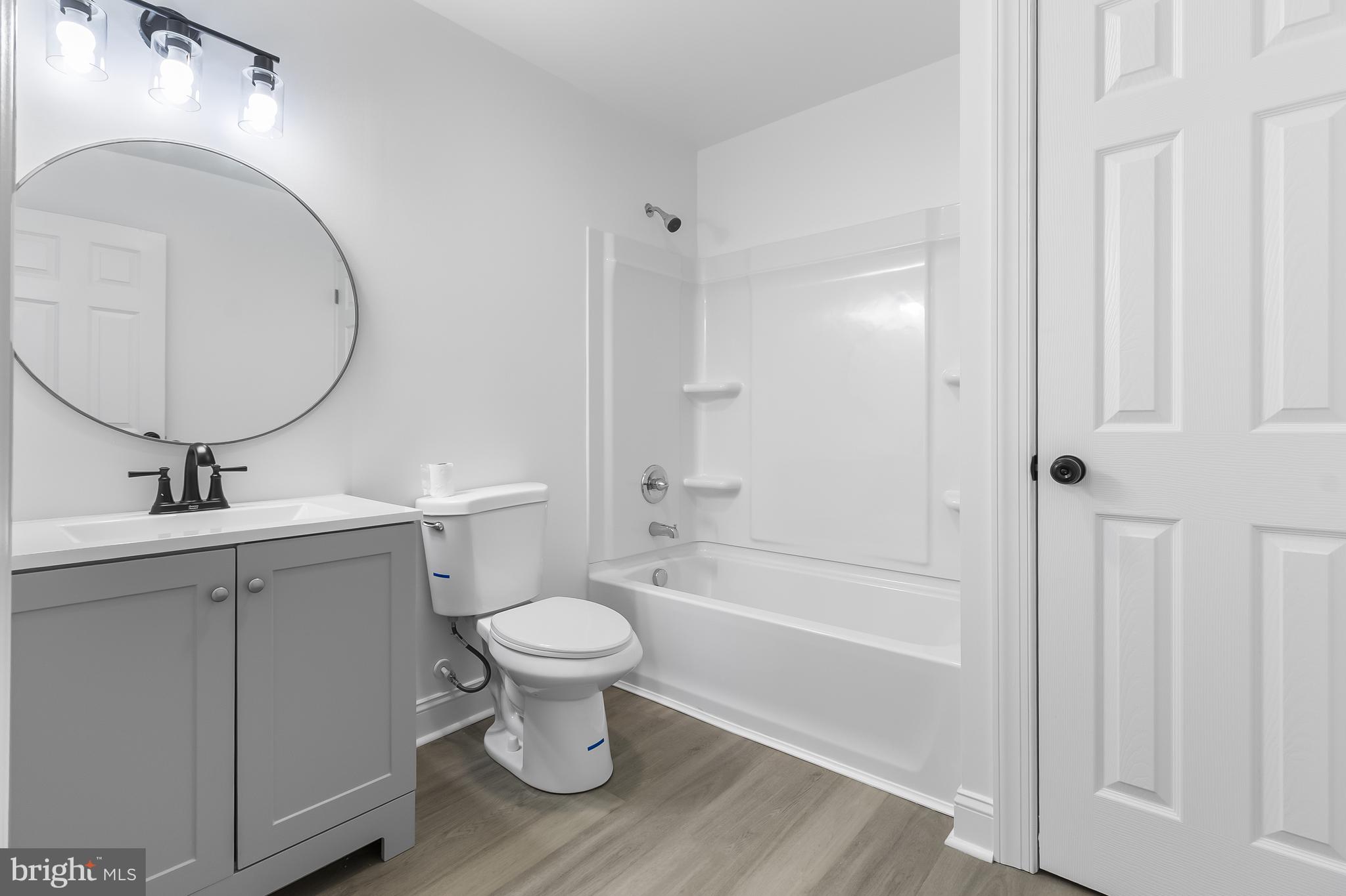 MURRAY MANOR - Residential