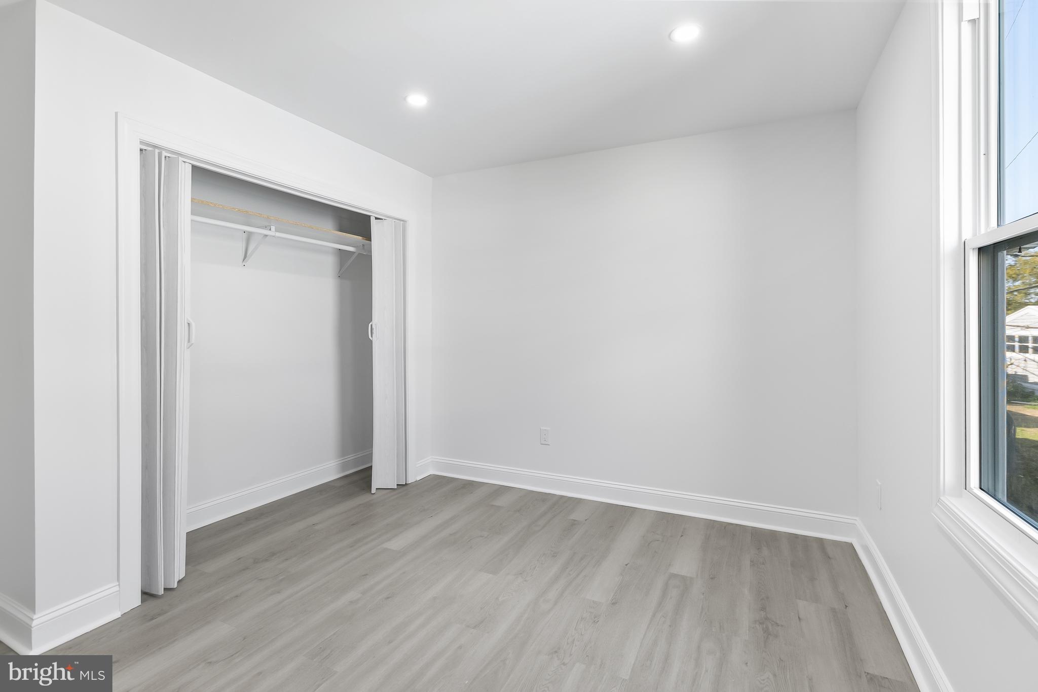 MURRAY MANOR - Residential