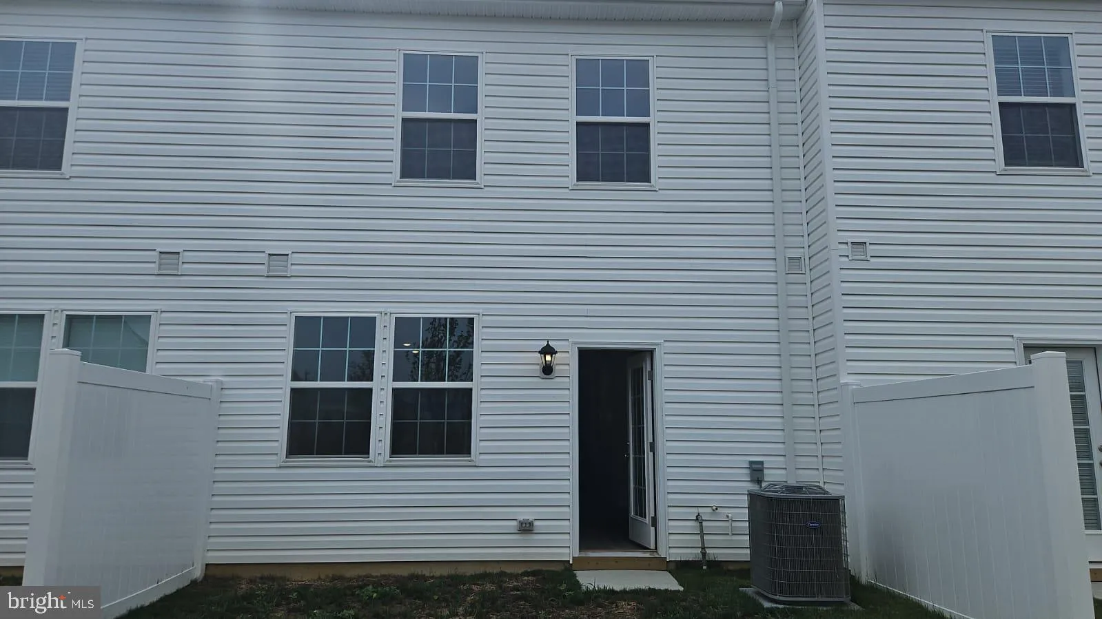 Westampton, New Jersey 08060, United States, 3 Bedrooms Bedrooms, ,3 BathroomsBathrooms,Residential,Contingent,82846