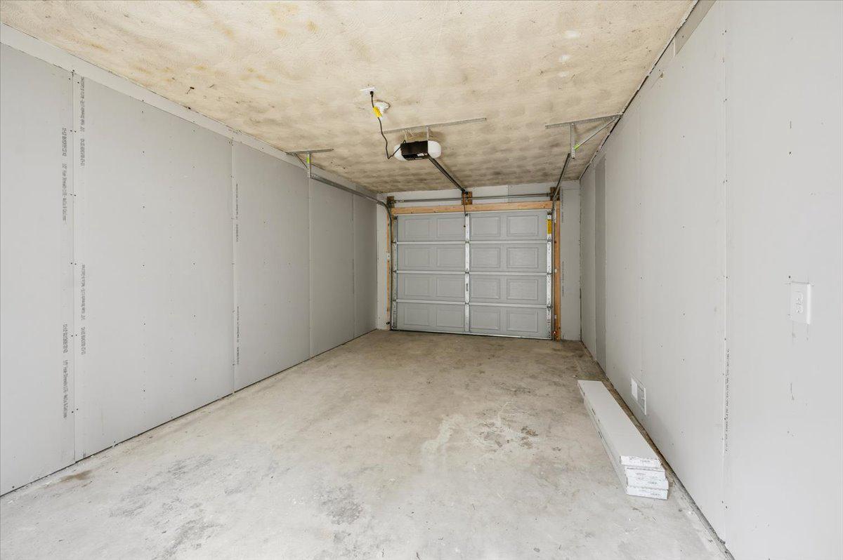 FOX GLEN - Residential