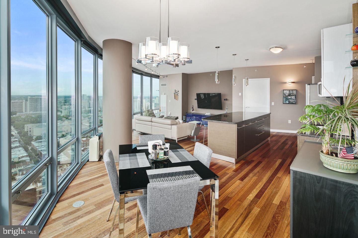 RITTENHOUSE SQUARE - Residential