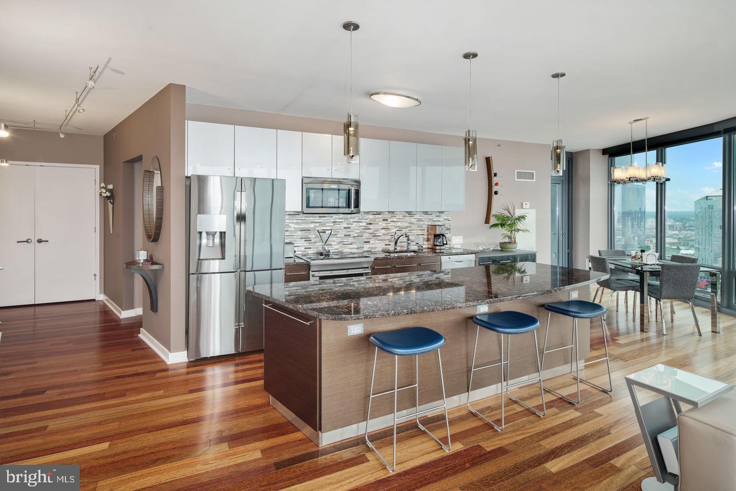 RITTENHOUSE SQUARE - Residential