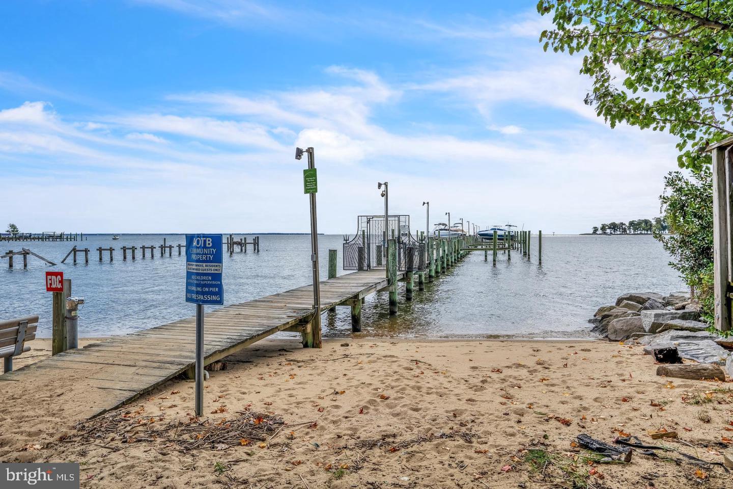 ARUNDEL ON THE BAY - Residential