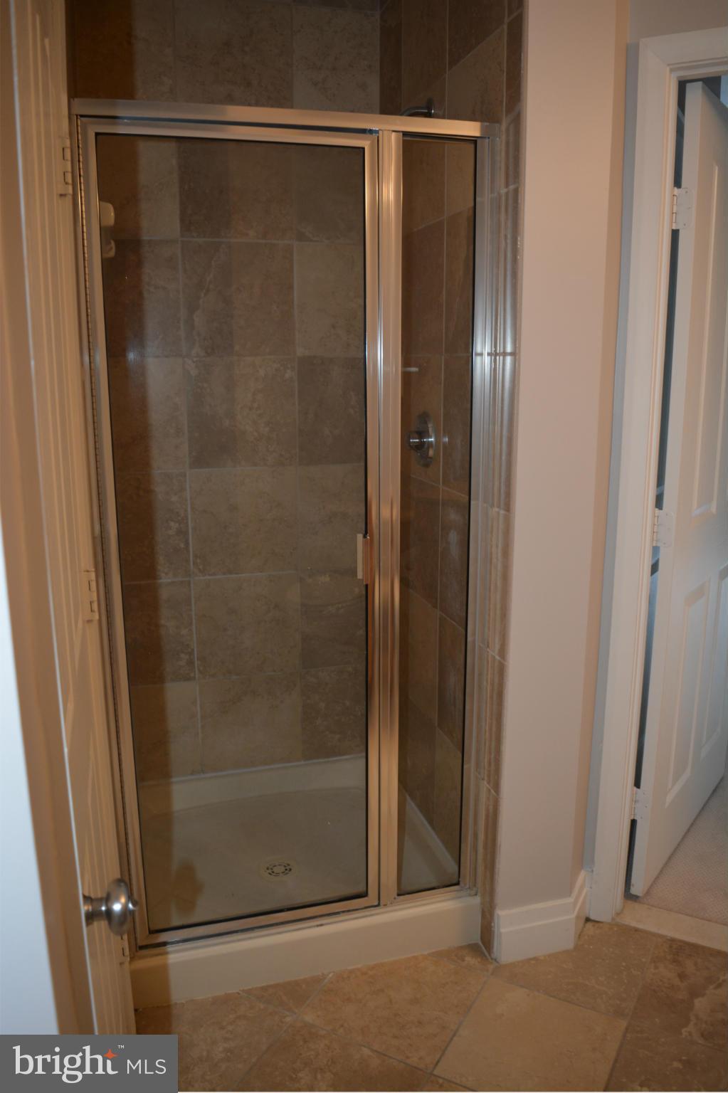 STATION SQUARE - Residential Lease