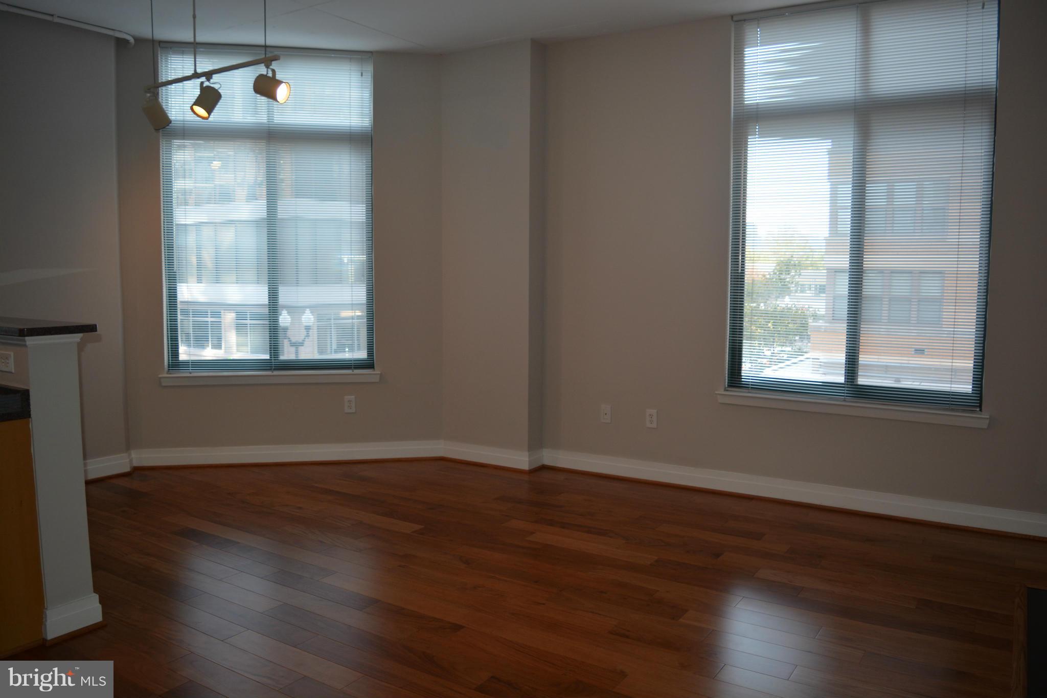 STATION SQUARE - Residential Lease