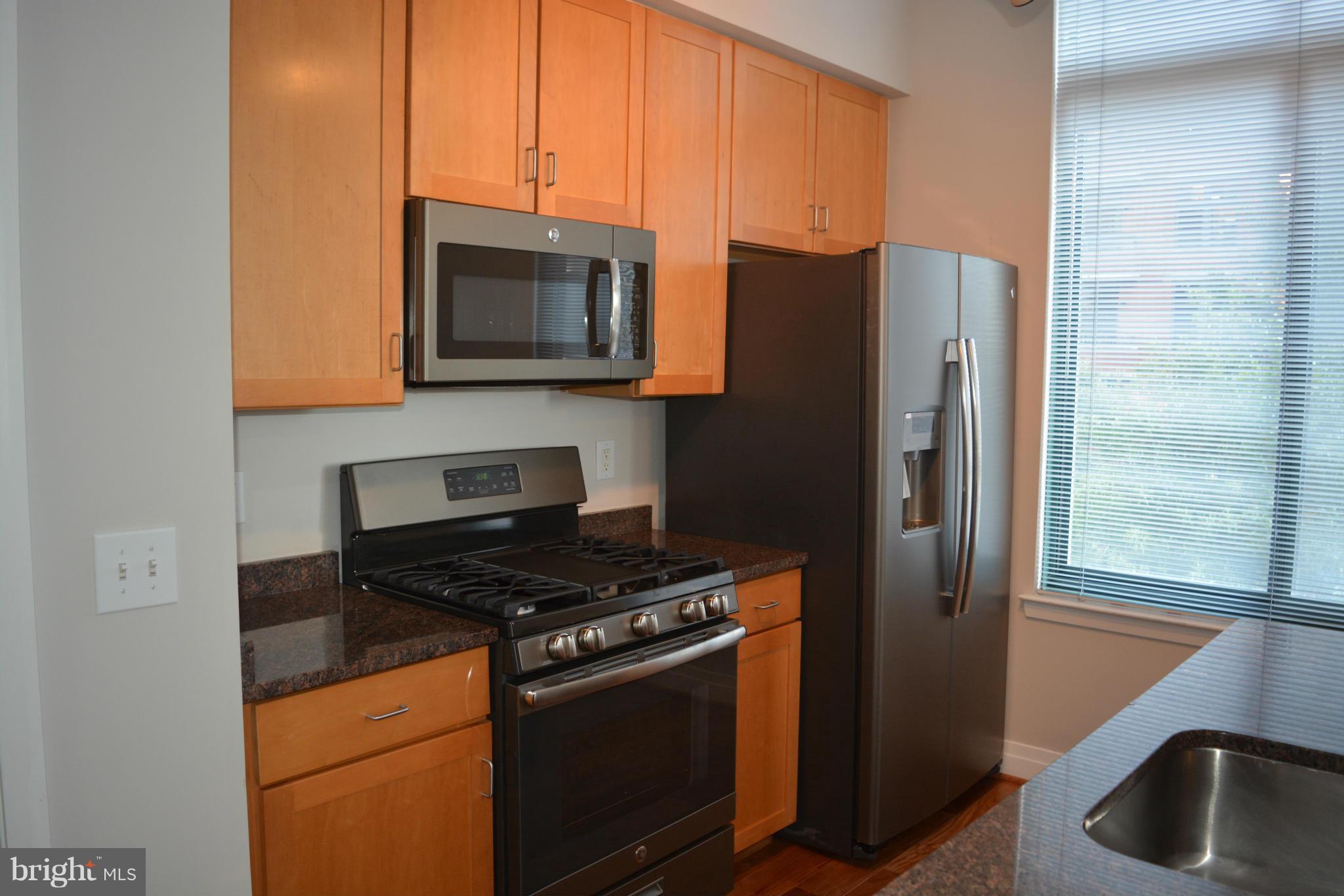 STATION SQUARE - Residential Lease