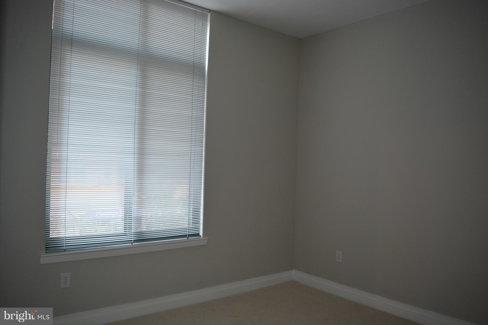 STATION SQUARE - Residential Lease