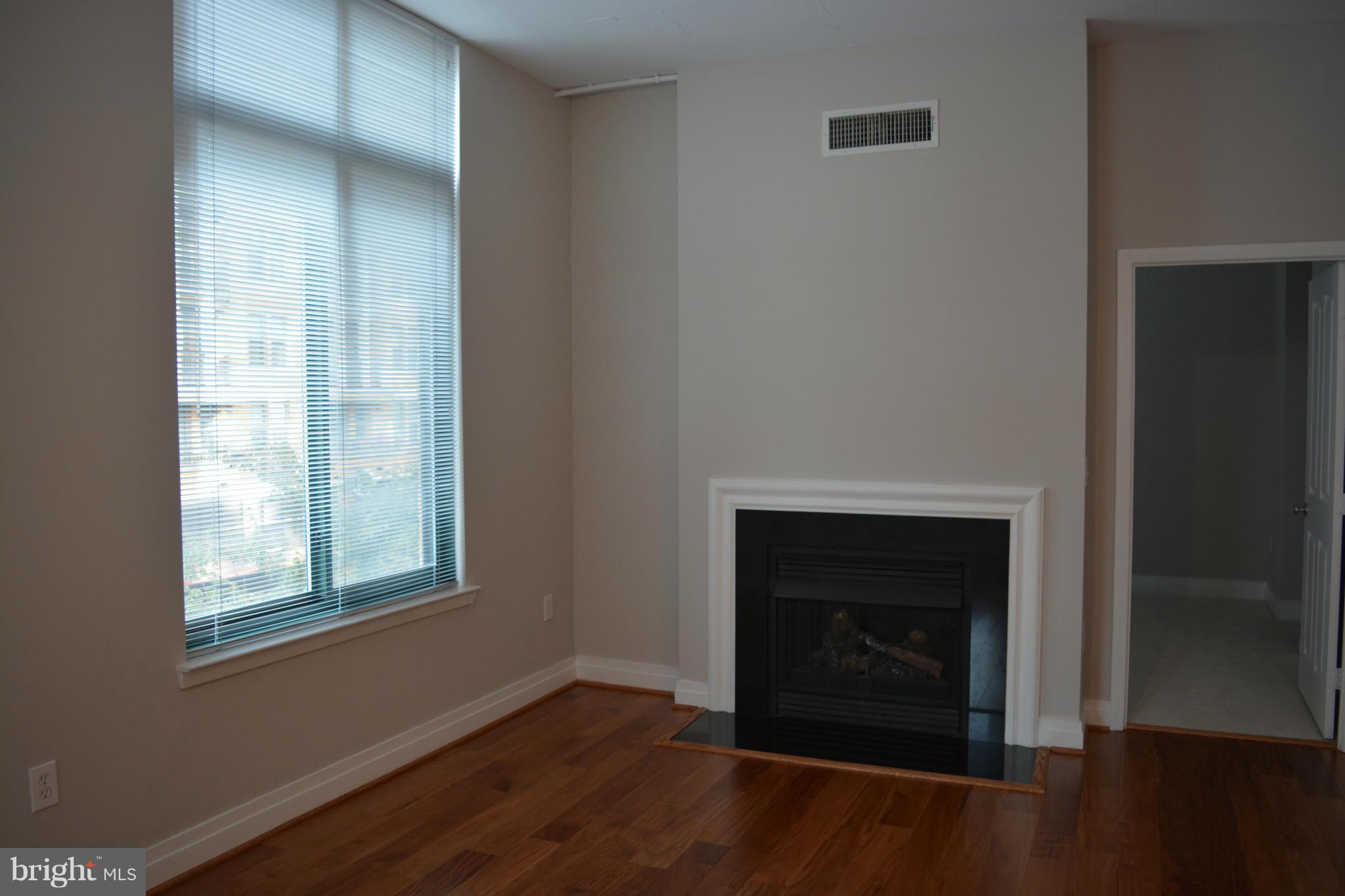 STATION SQUARE - Residential Lease