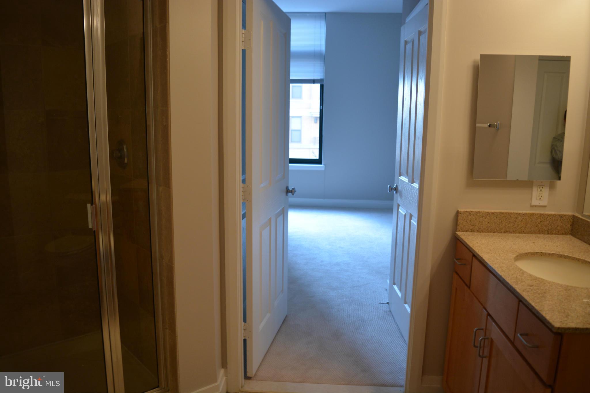 STATION SQUARE - Residential Lease