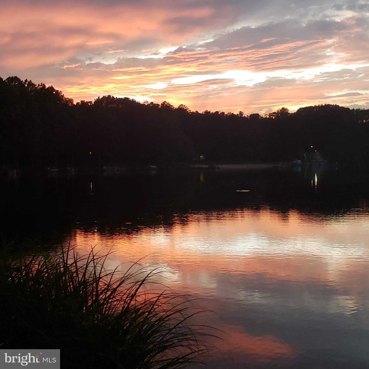 LAKE CAROLINE - Residential