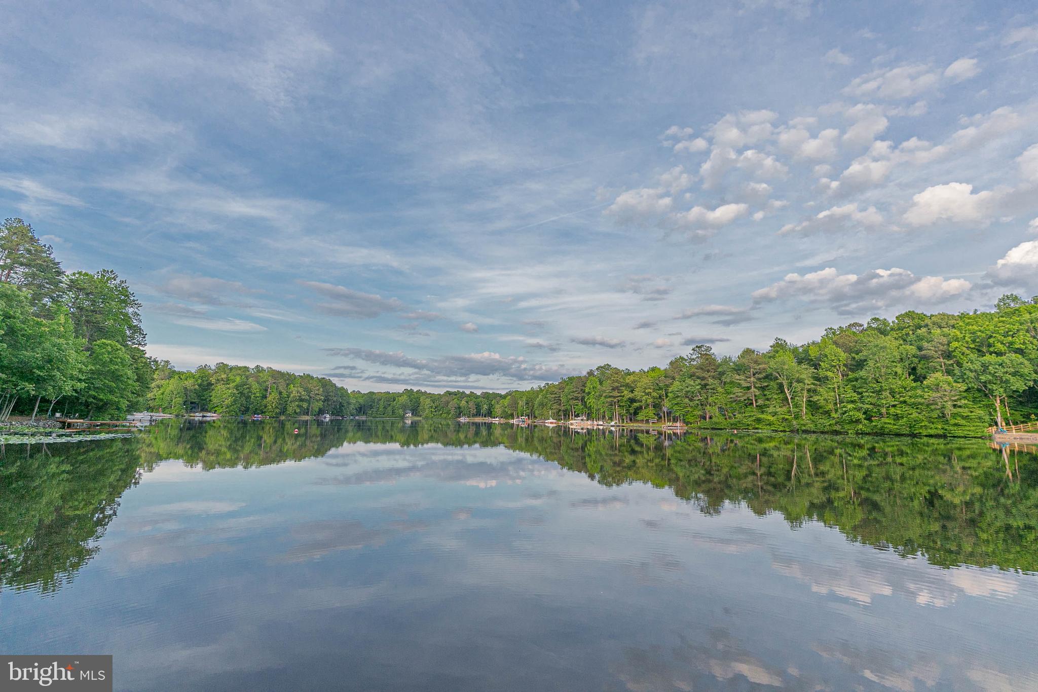 LAKE CAROLINE - Residential