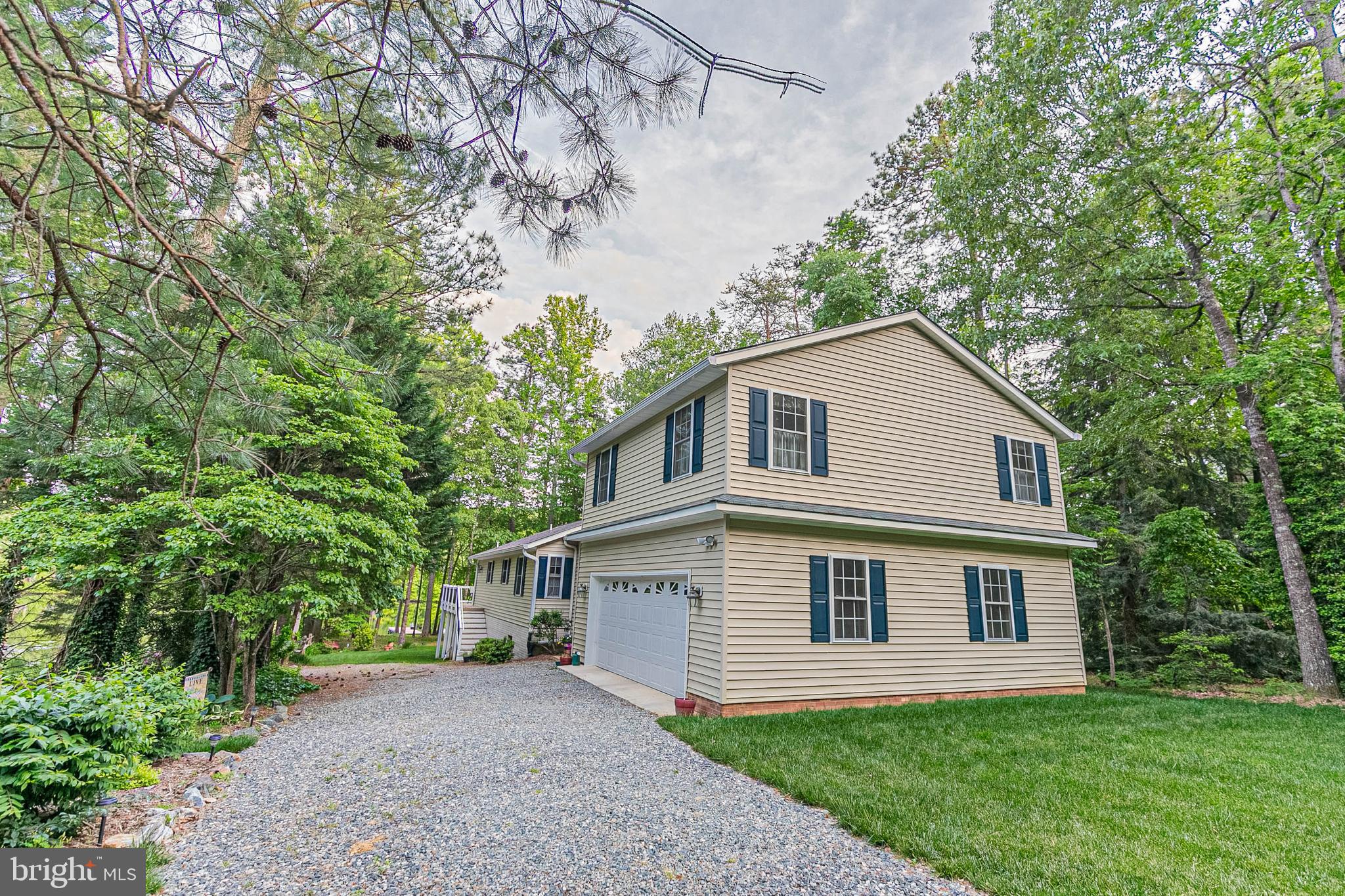 LAKE CAROLINE - Residential