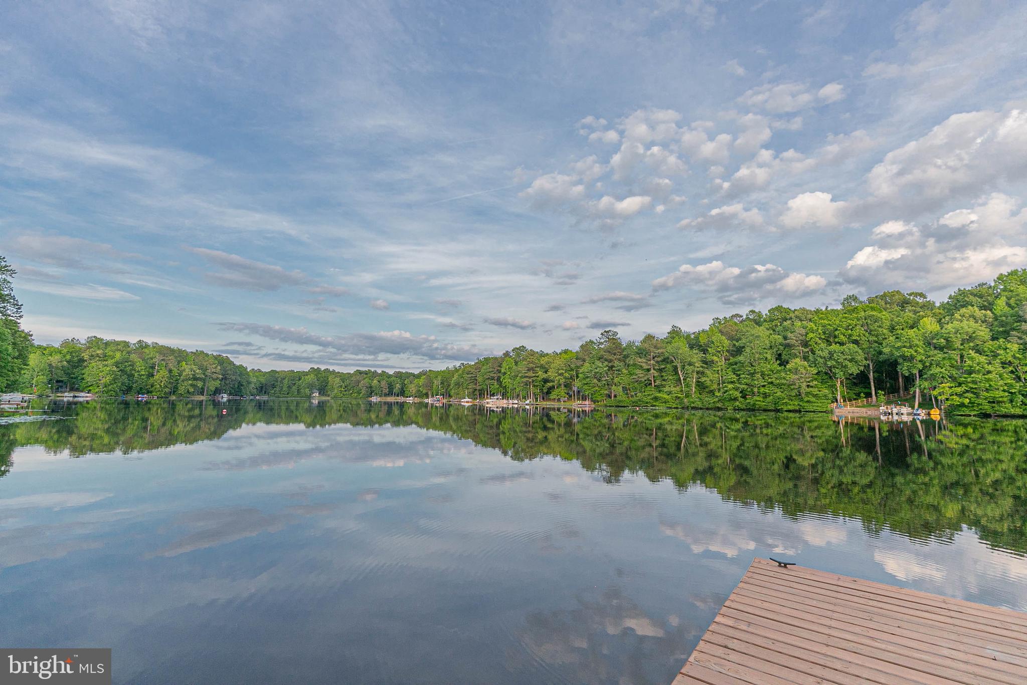 LAKE CAROLINE - Residential