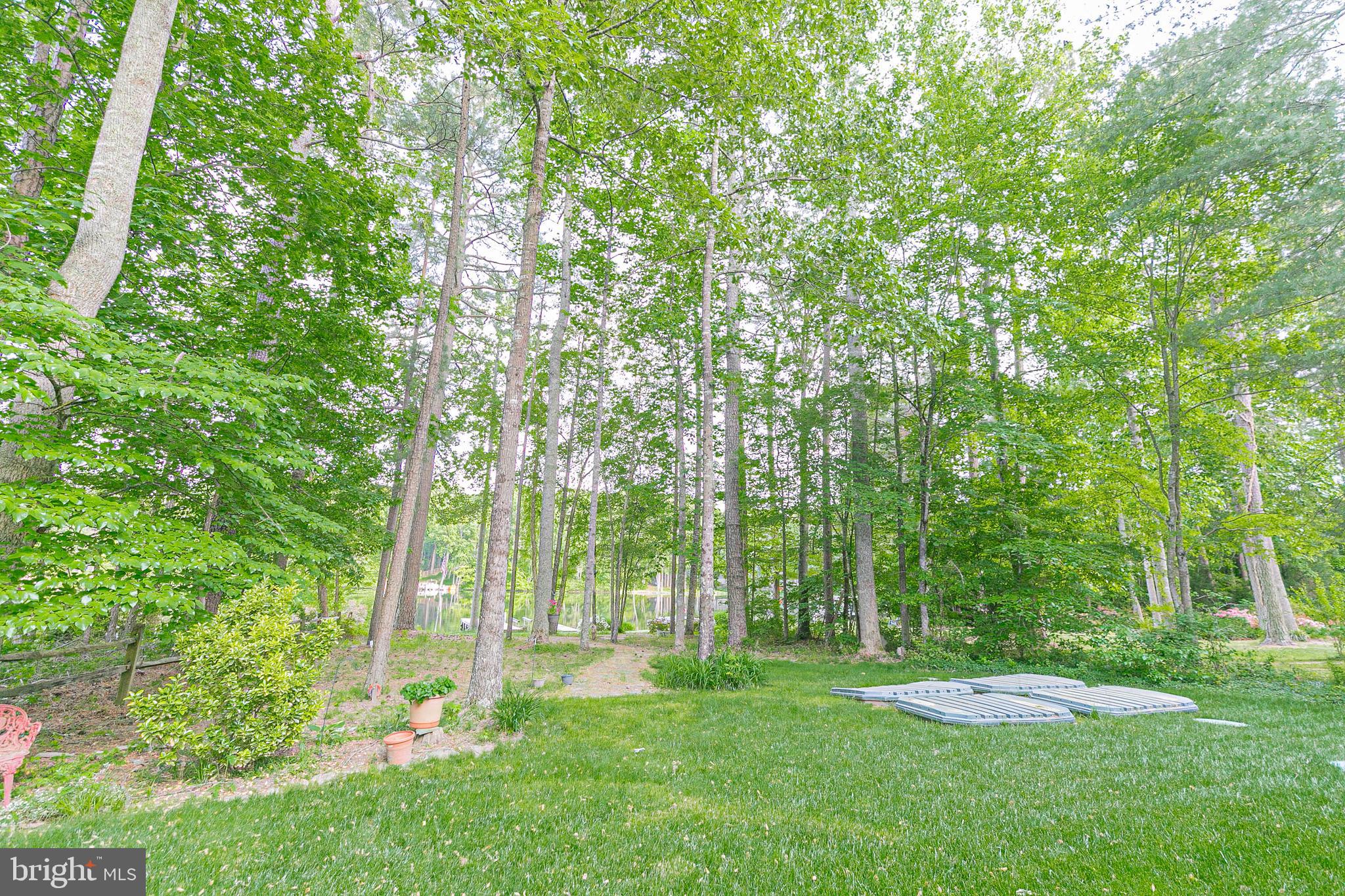 LAKE CAROLINE - Residential