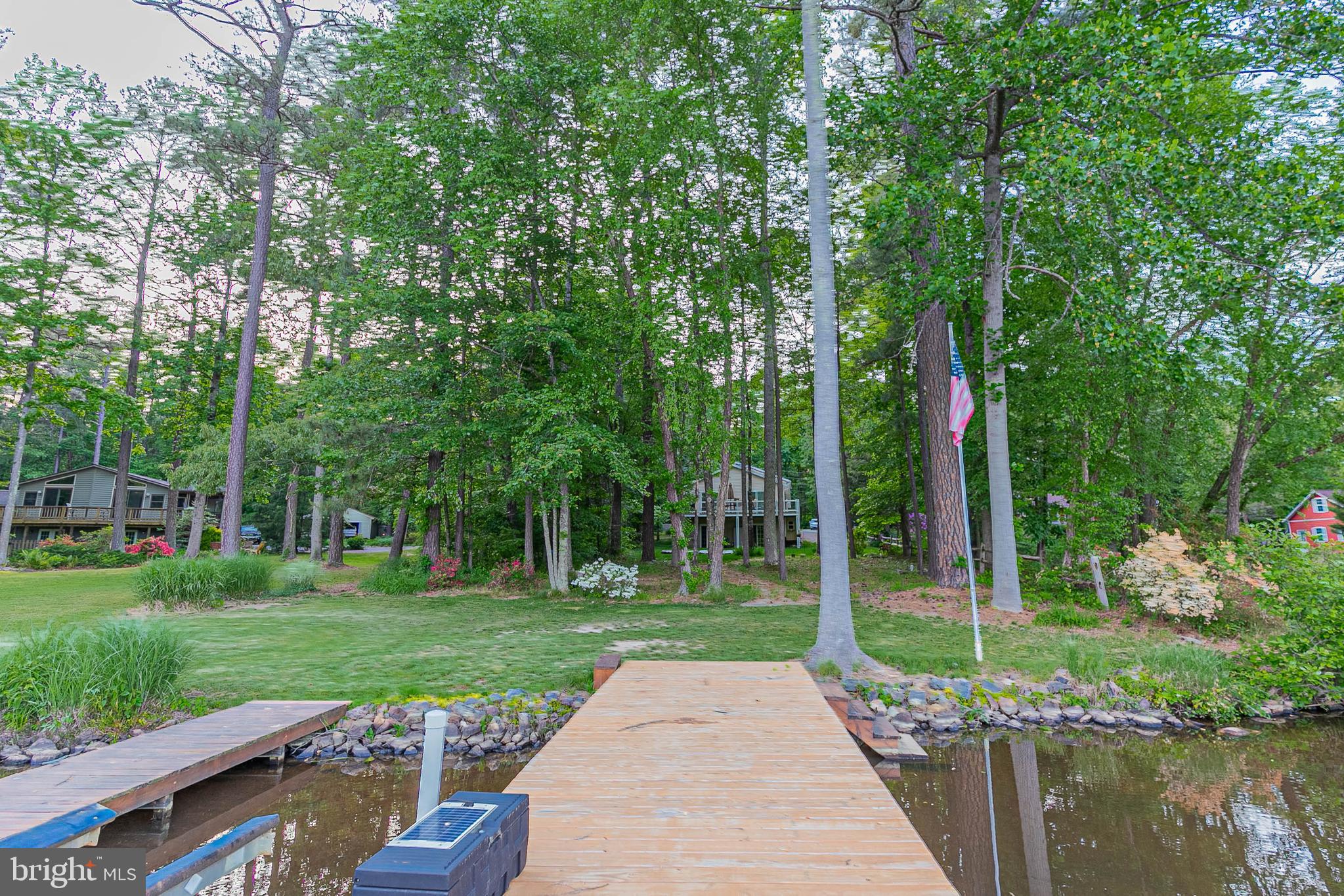 LAKE CAROLINE - Residential