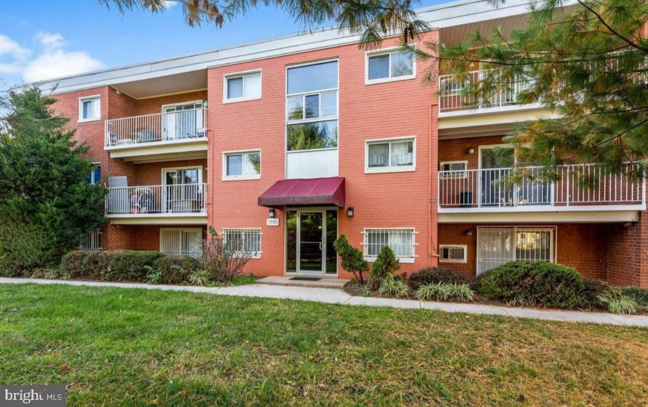 1390 BRYANT STREET NE 201