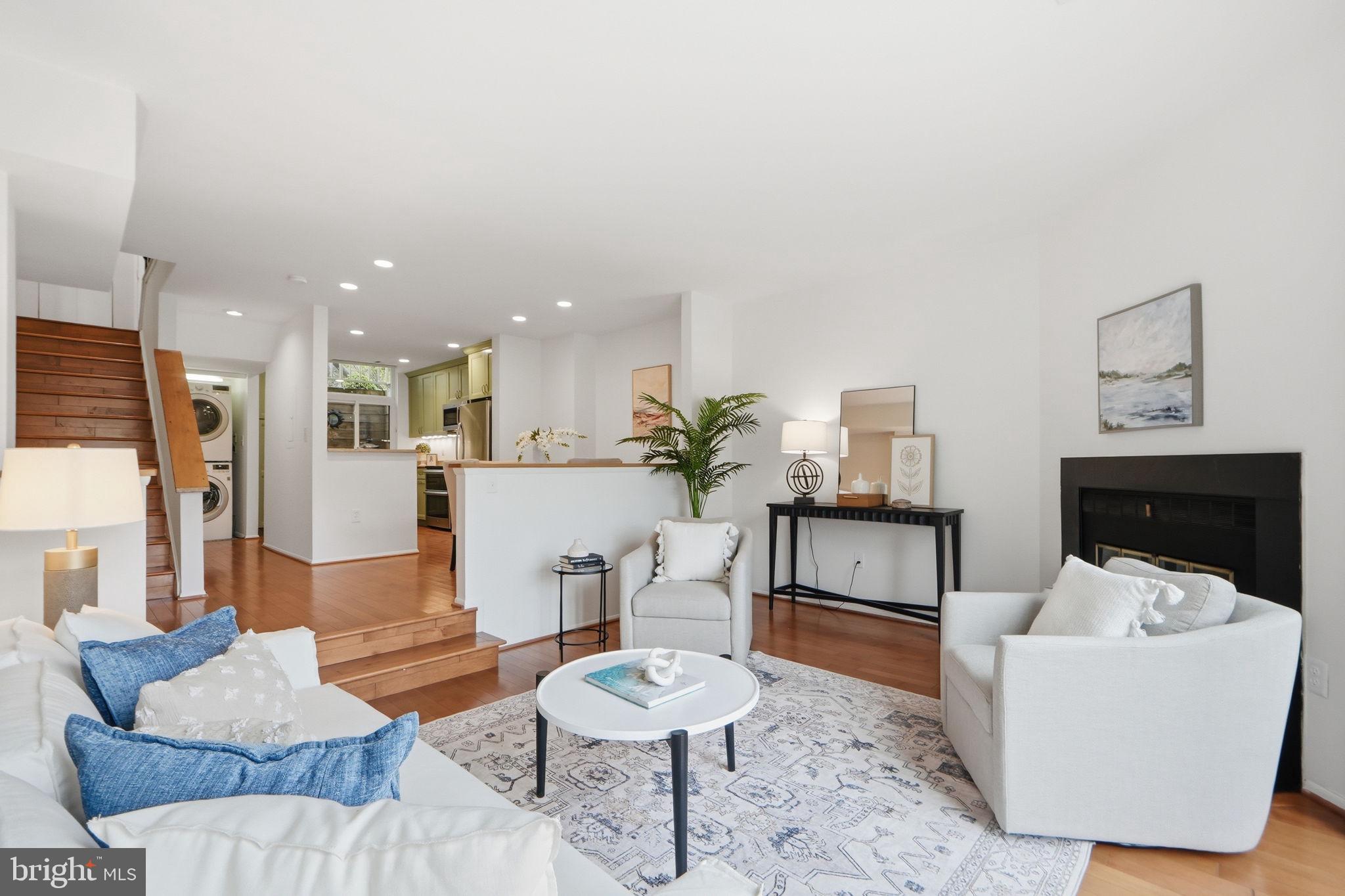 DOCKSIDE - Residential