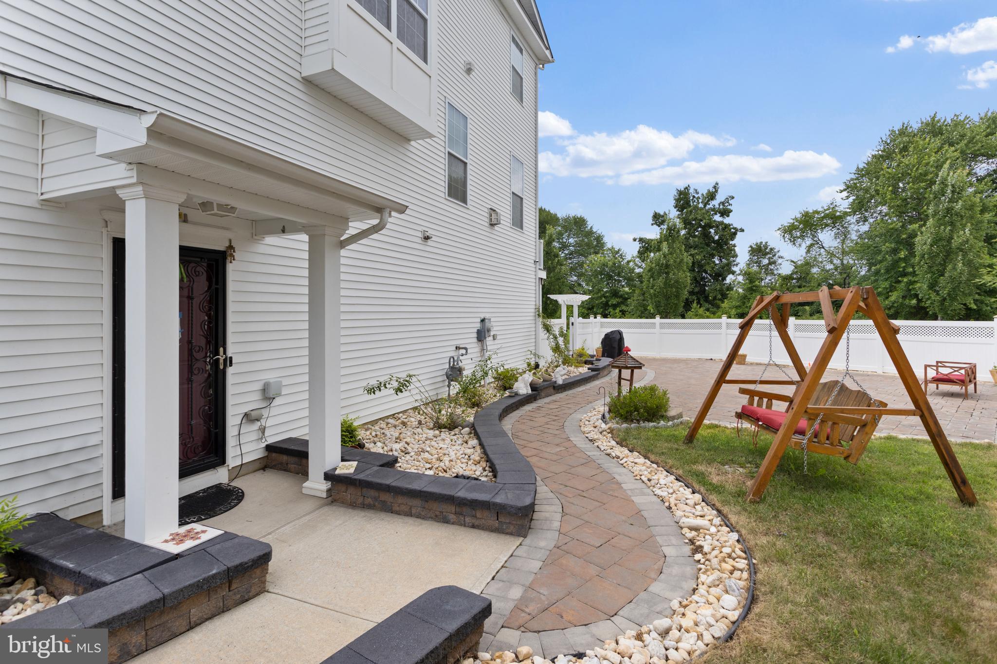 6 MOUNTIE LANE
