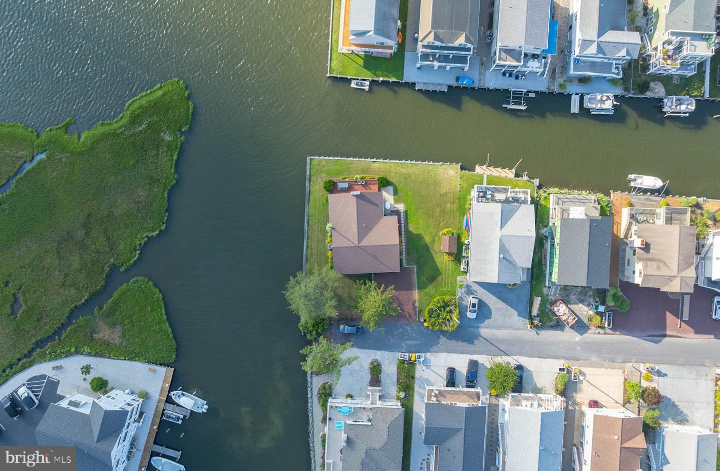 61 BAYSIDE DRIVE