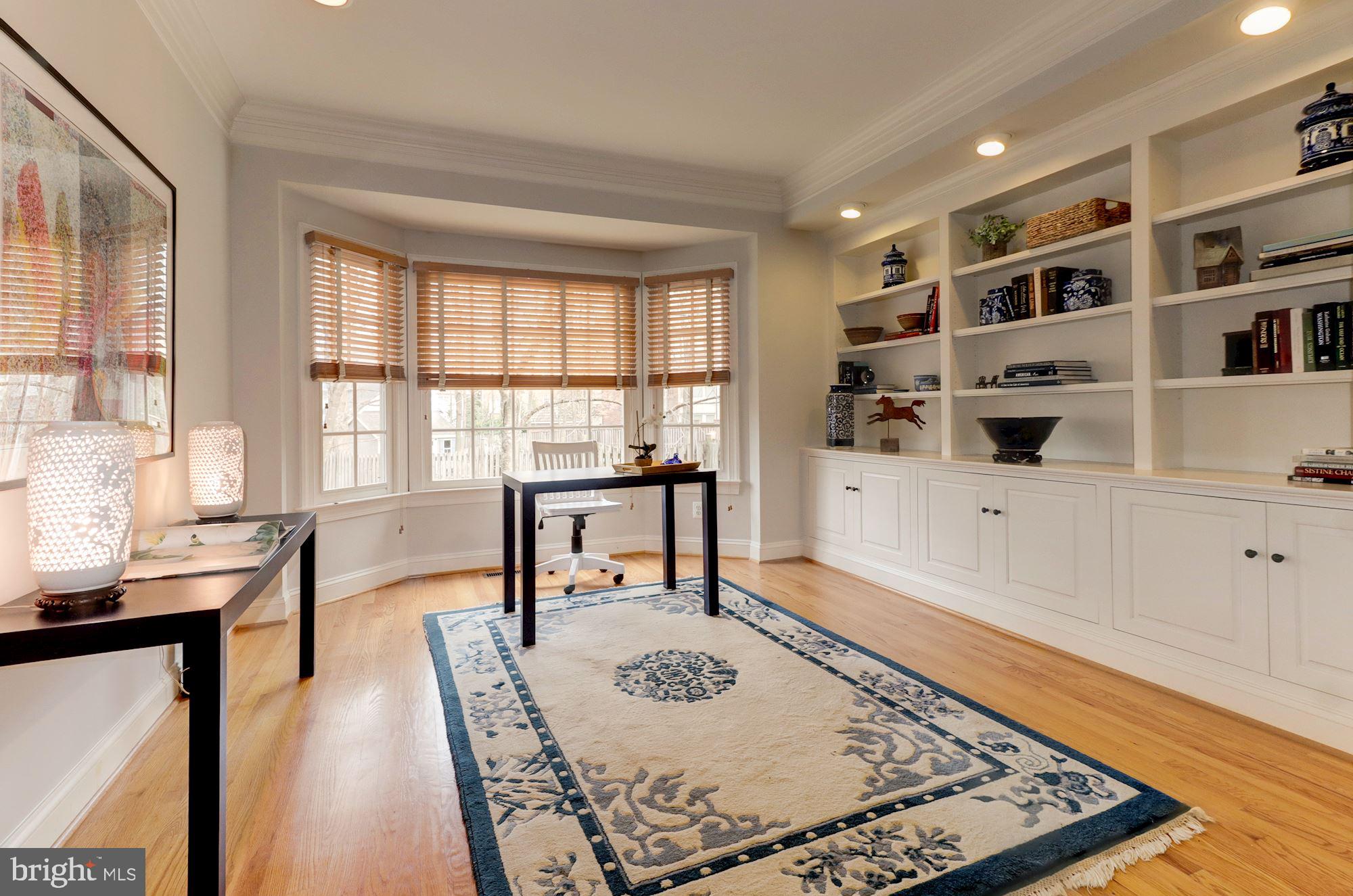 SHIRLEY WOODS - Residential