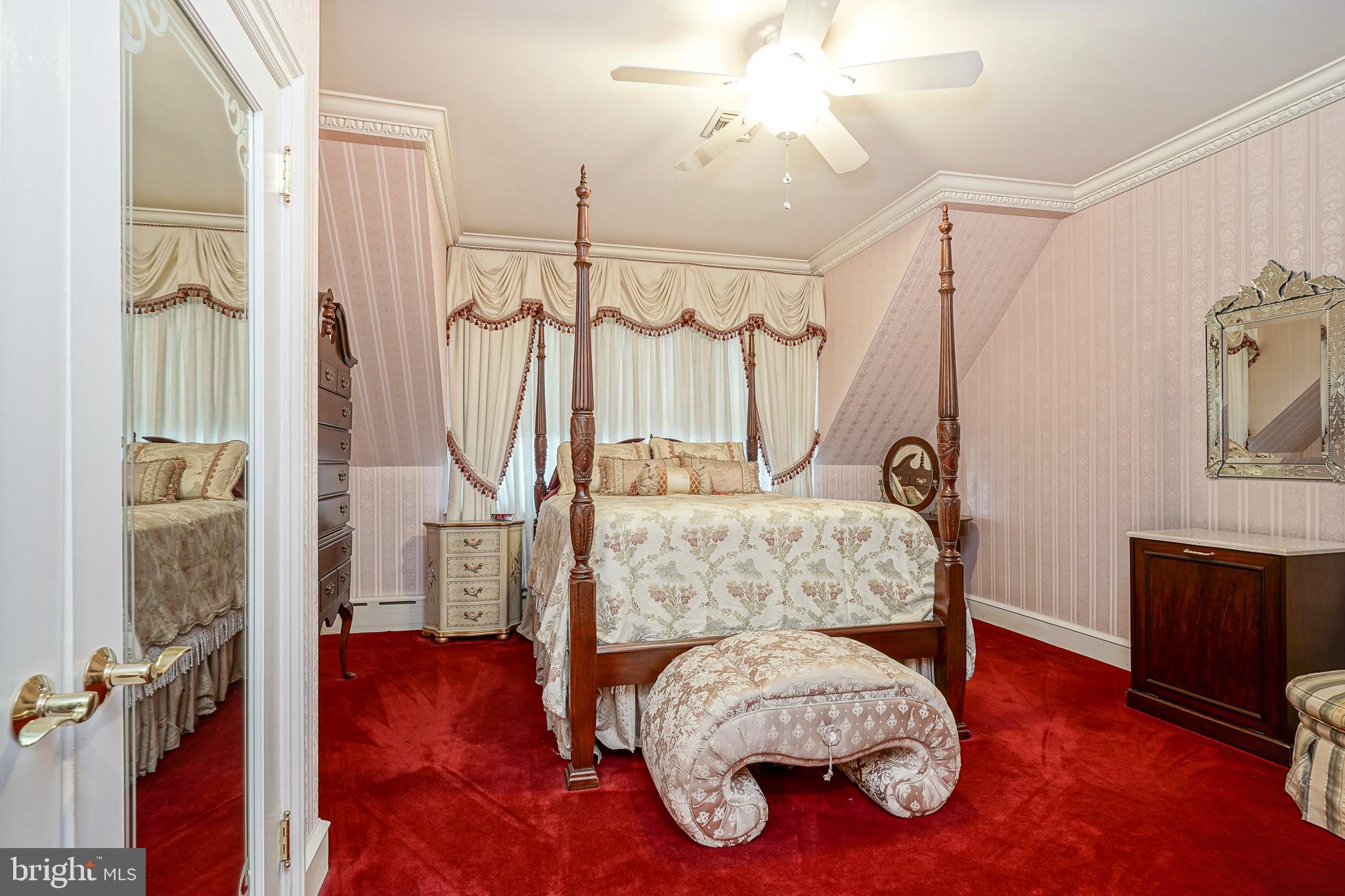 GIRARD ESTATES - Residential