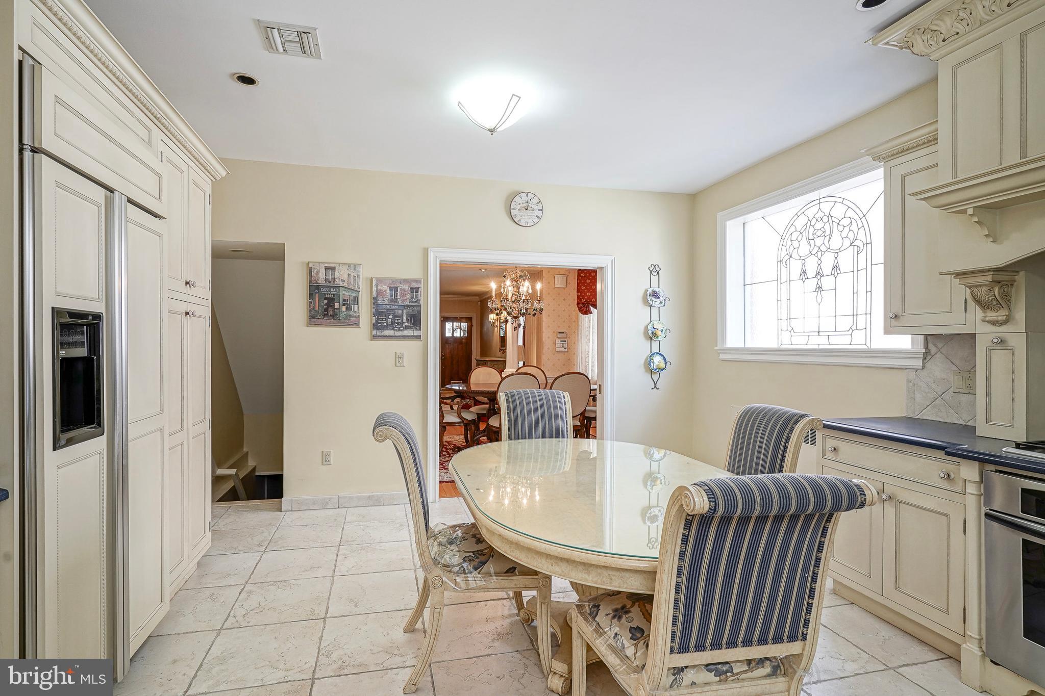 GIRARD ESTATES - Residential