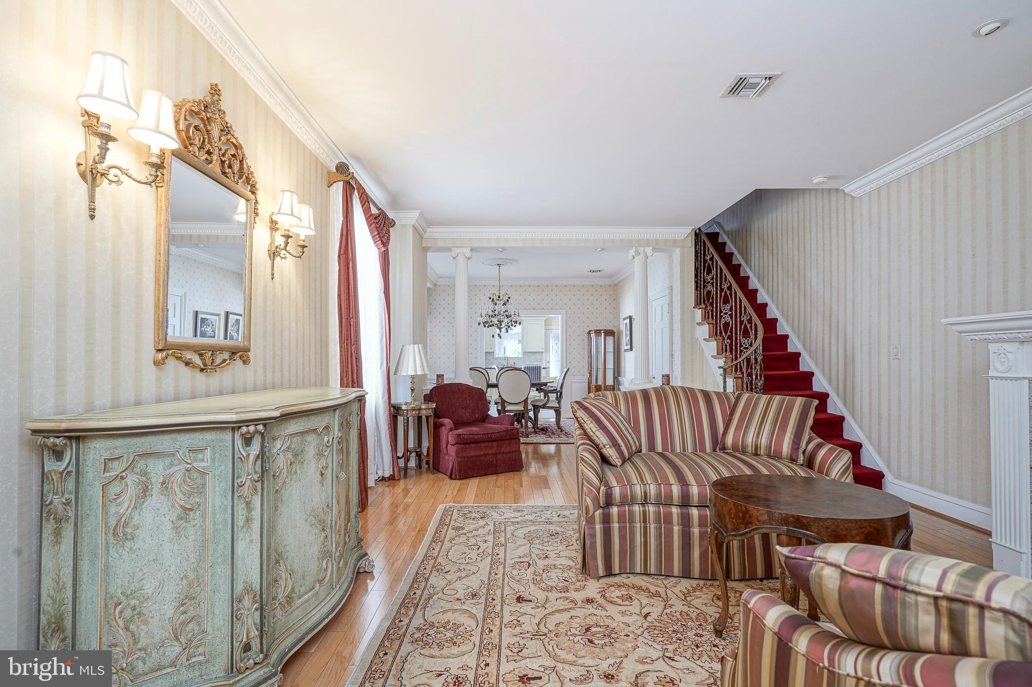 GIRARD ESTATES - Residential