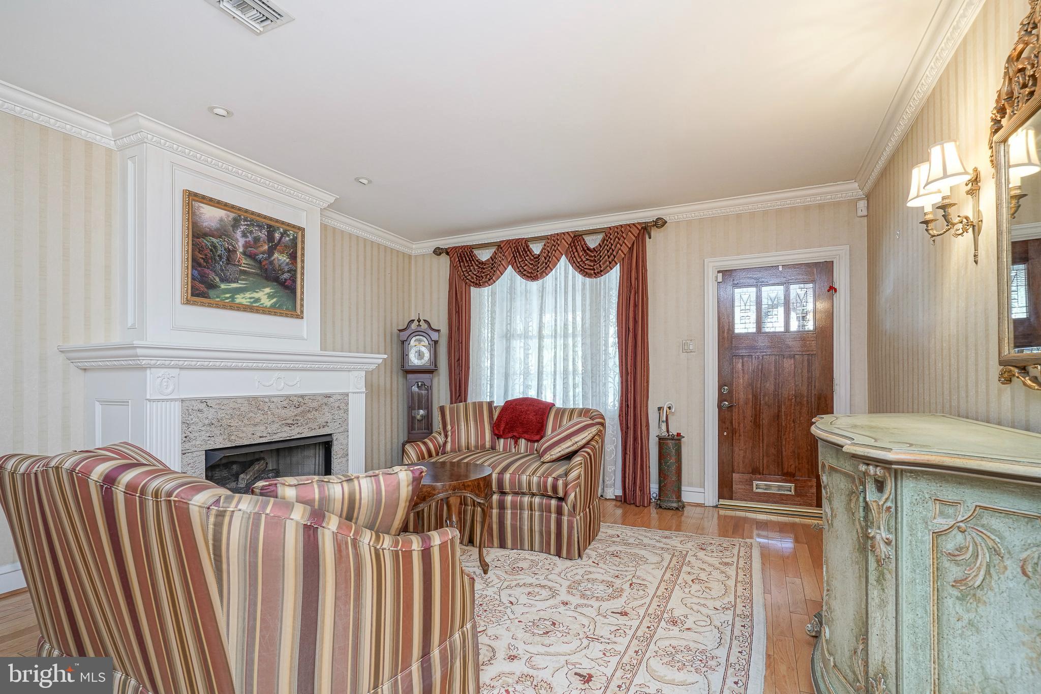 GIRARD ESTATES - Residential