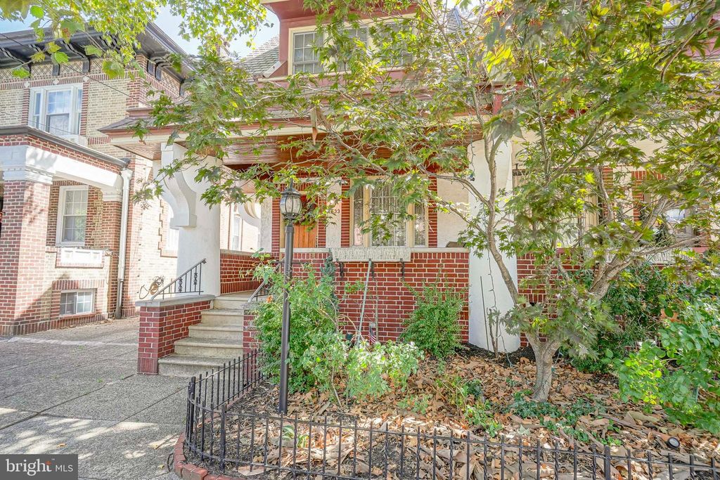 Photo of 2533 S Lambert Street, PHILADELPHIA, PA 19145 (MLS # PAPH2533292)