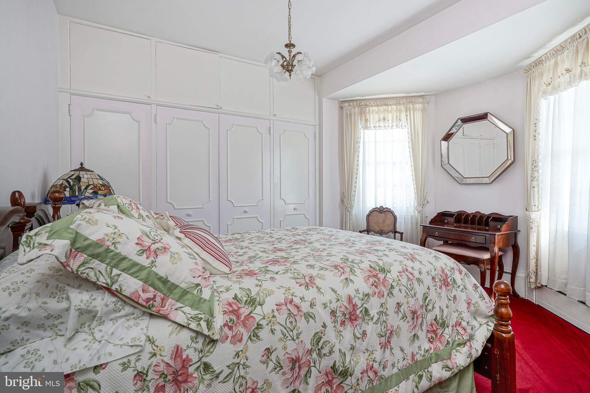 GIRARD ESTATES - Residential