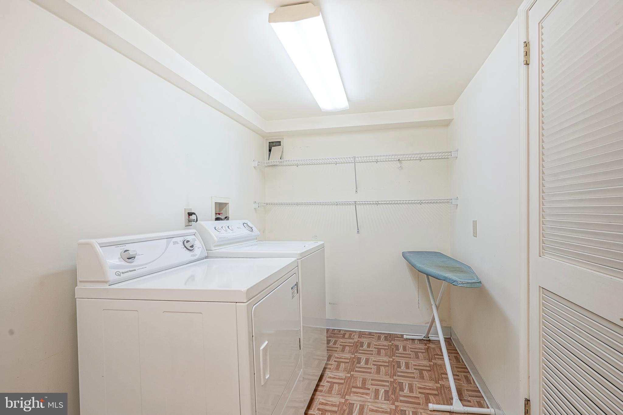 GIRARD ESTATES - Residential