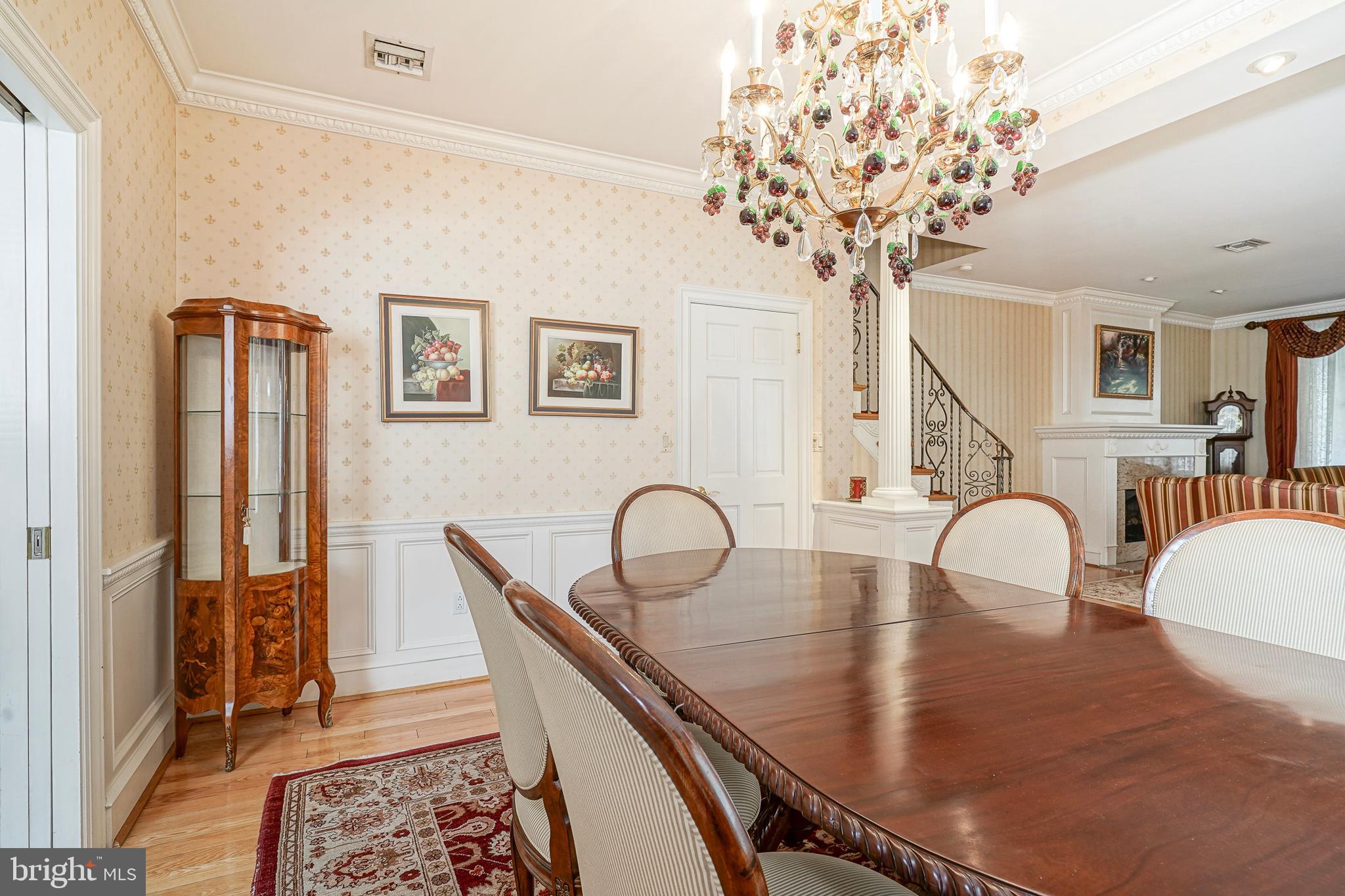 GIRARD ESTATES - Residential