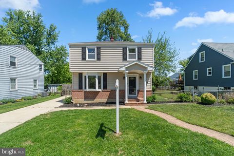 Photo of 2018 Norhurst Way N, CATONSVILLE, MD 21228 (MLS # MDBC2162142)