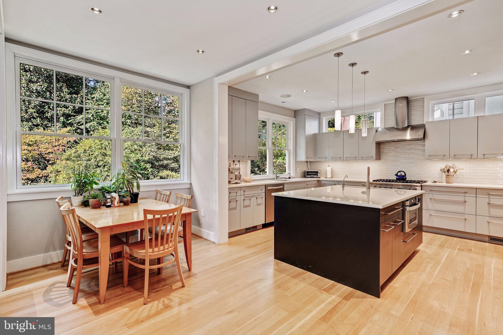 CLEVELAND PARK - Residential