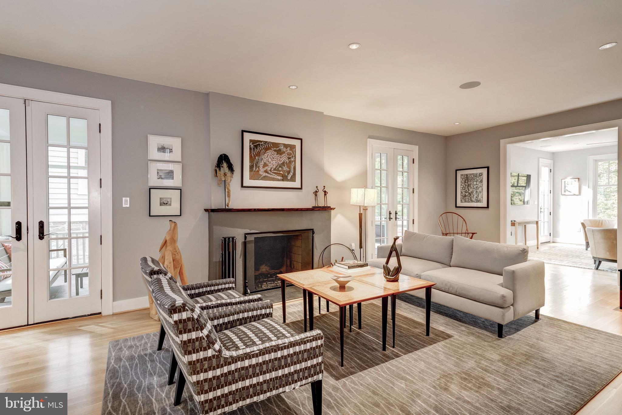 CLEVELAND PARK - Residential
