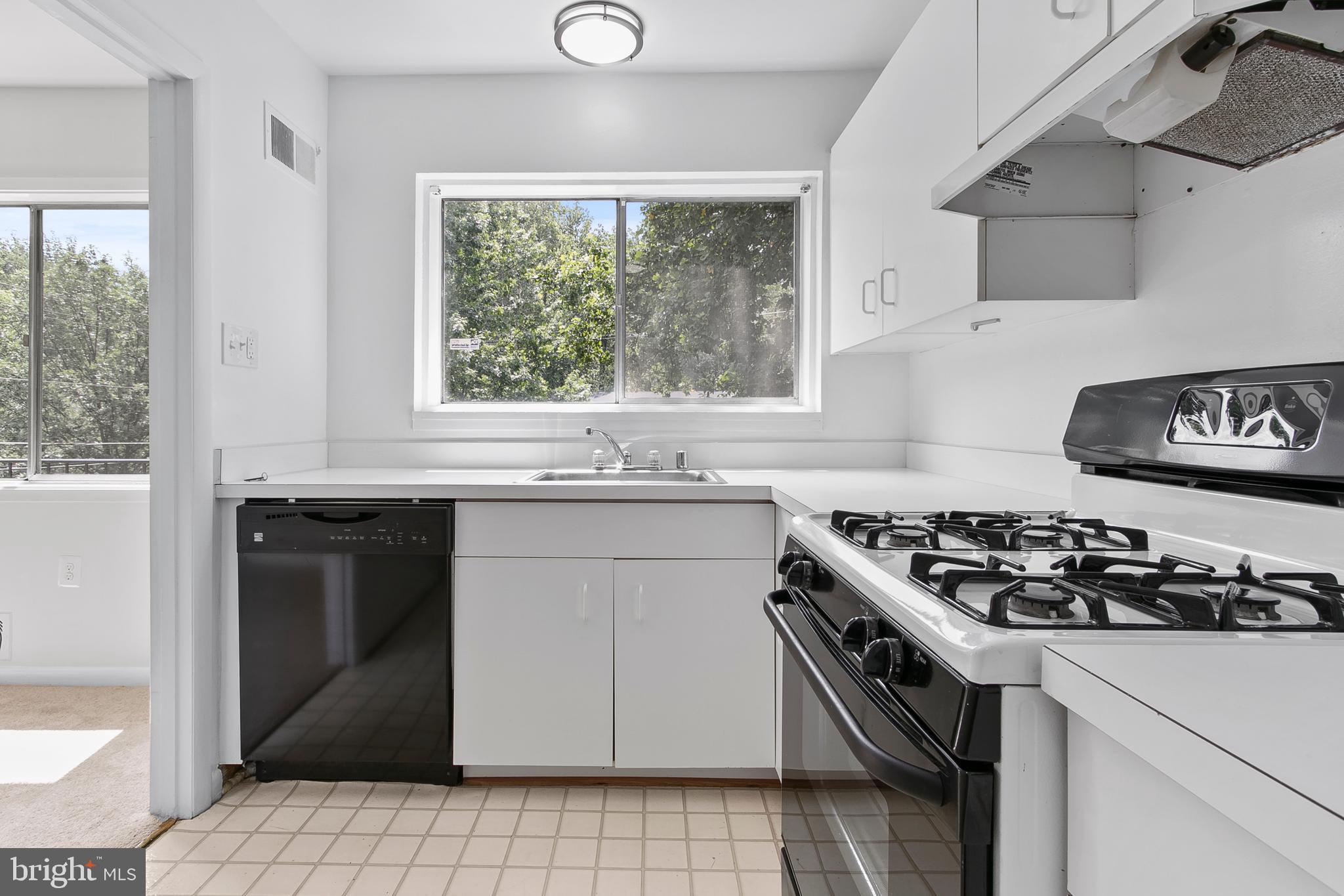 PARKSIDE CONDOMINIUMS - Residential