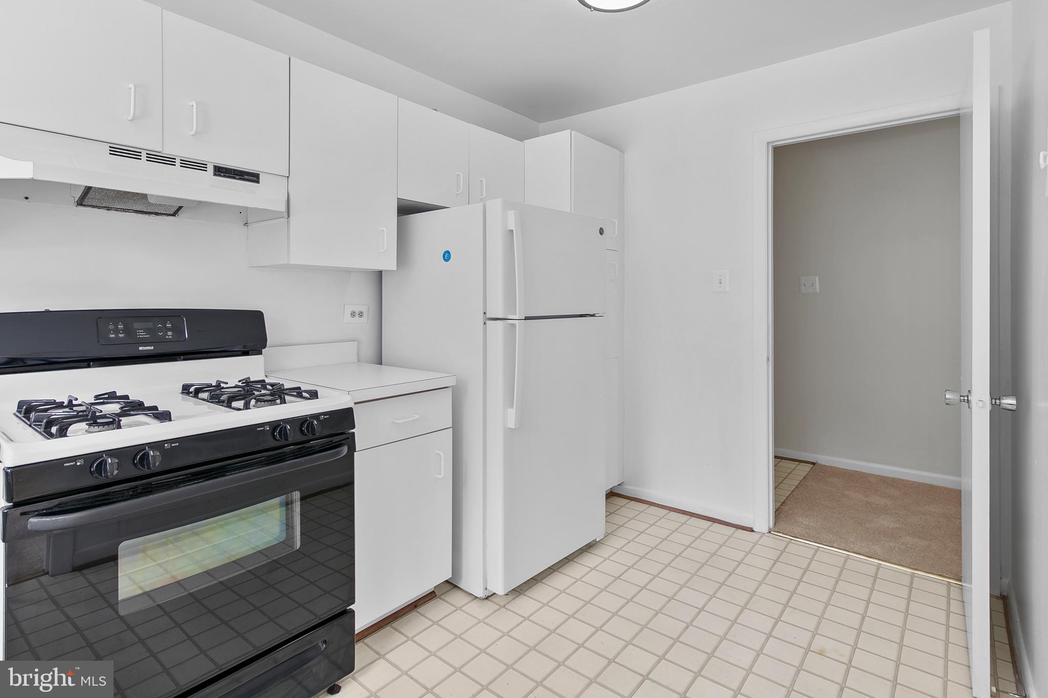 PARKSIDE CONDOMINIUMS - Residential