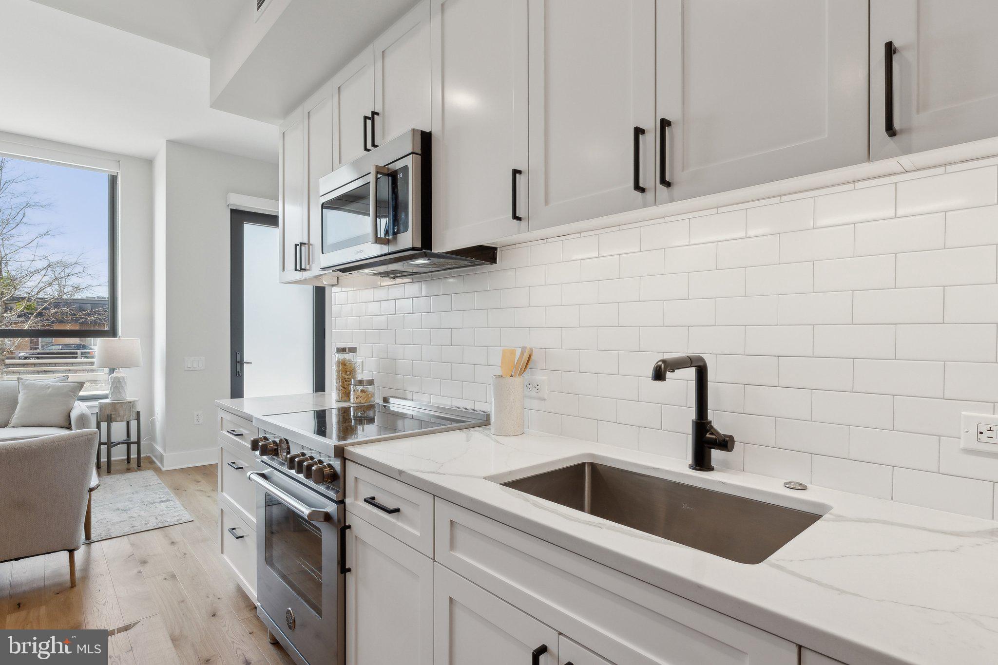 1211 VAN STREET SE TH-1D