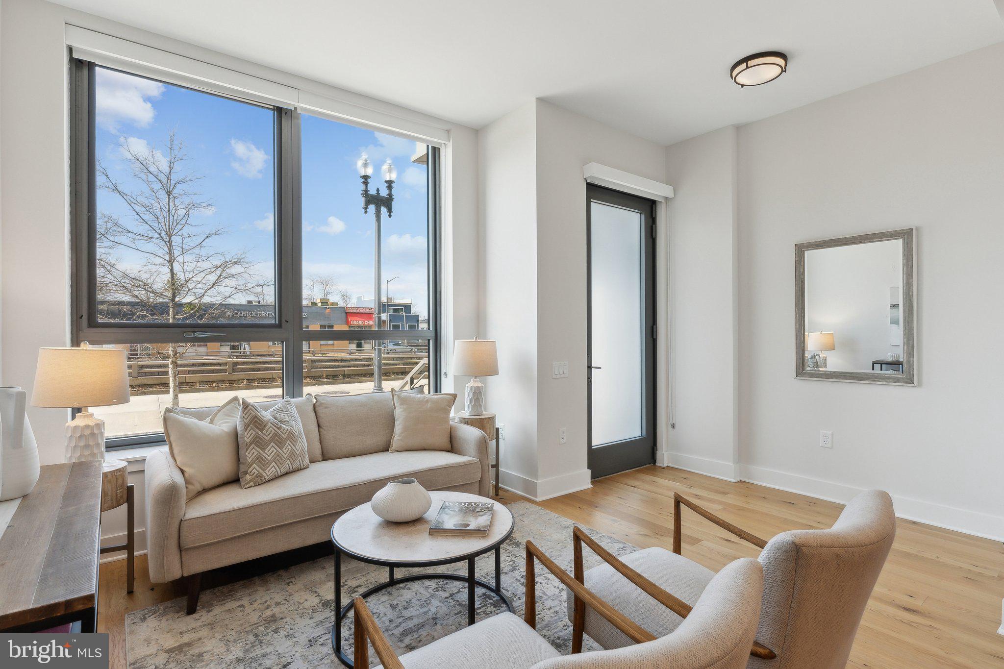 1211 VAN STREET SE TH-1D