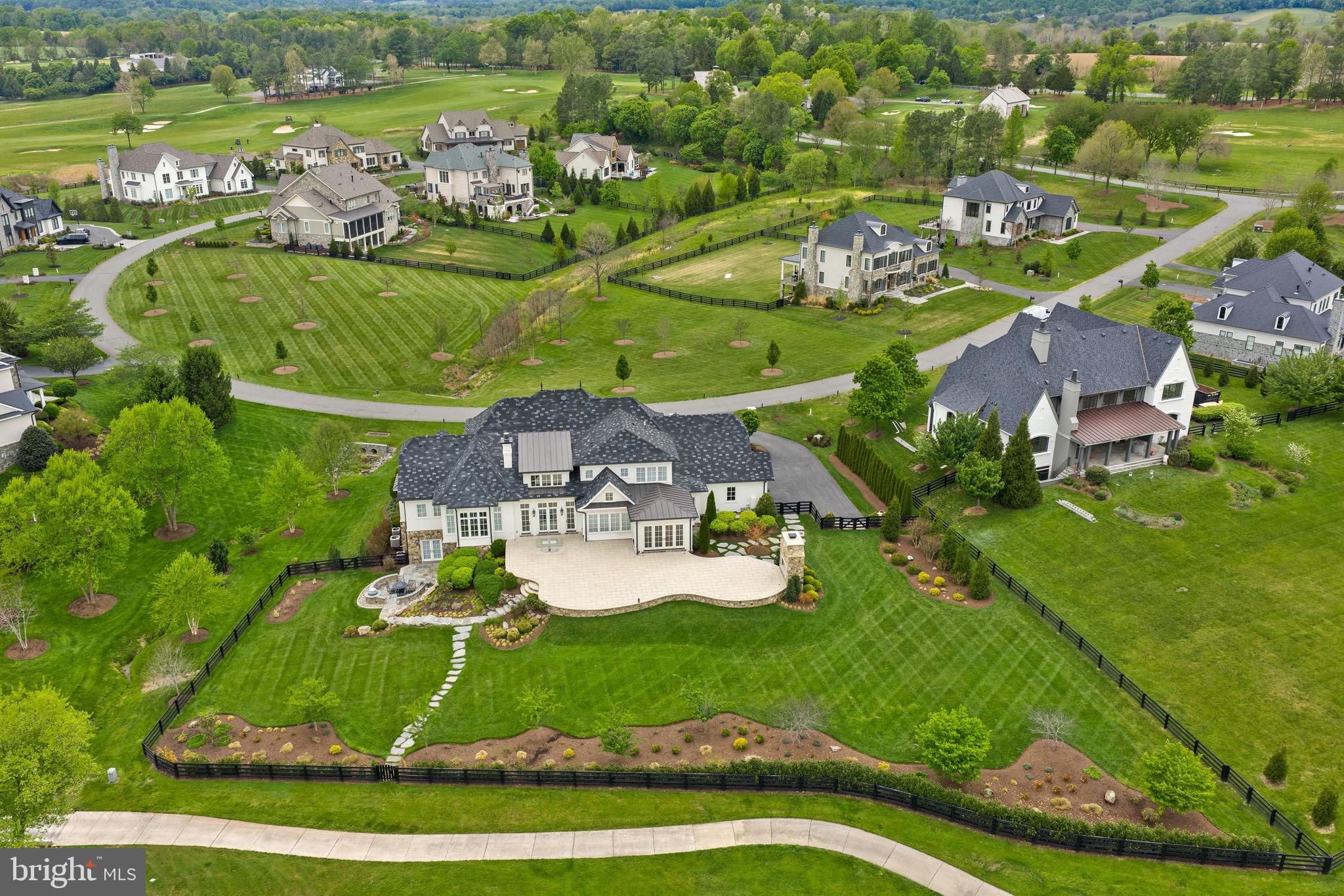 CREIGHTON FARMS - Residential