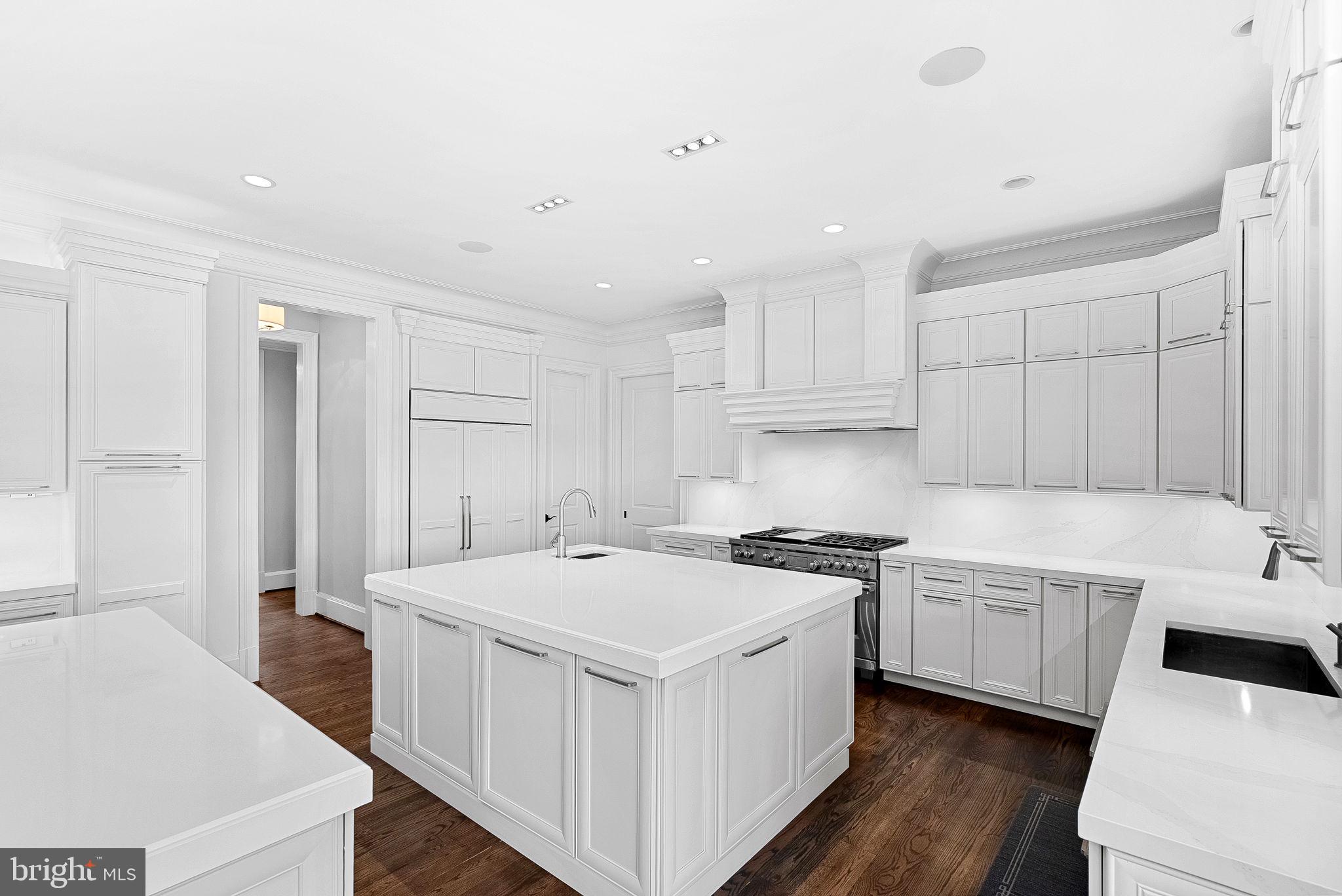 CREIGHTON FARMS - Residential