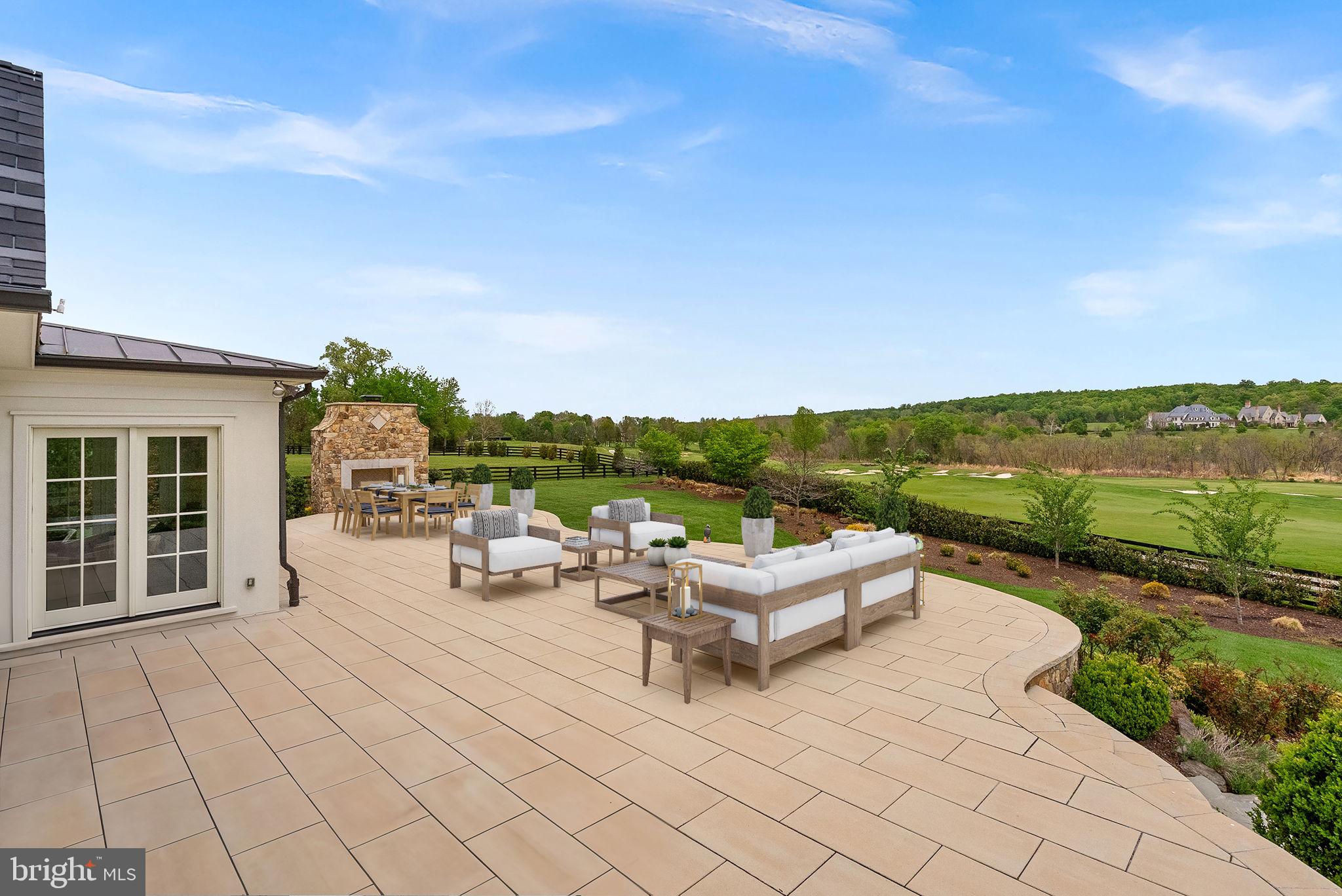CREIGHTON FARMS - Residential