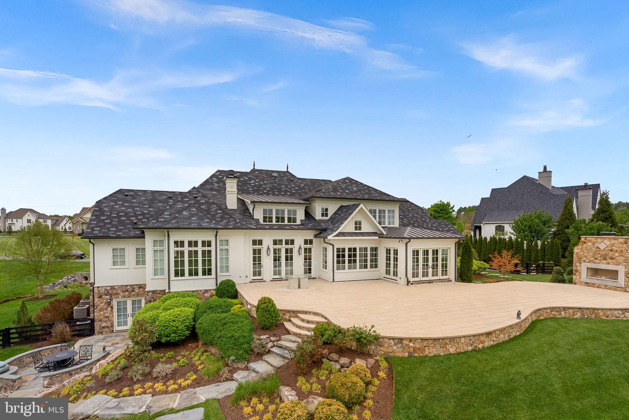 CREIGHTON FARMS - Residential