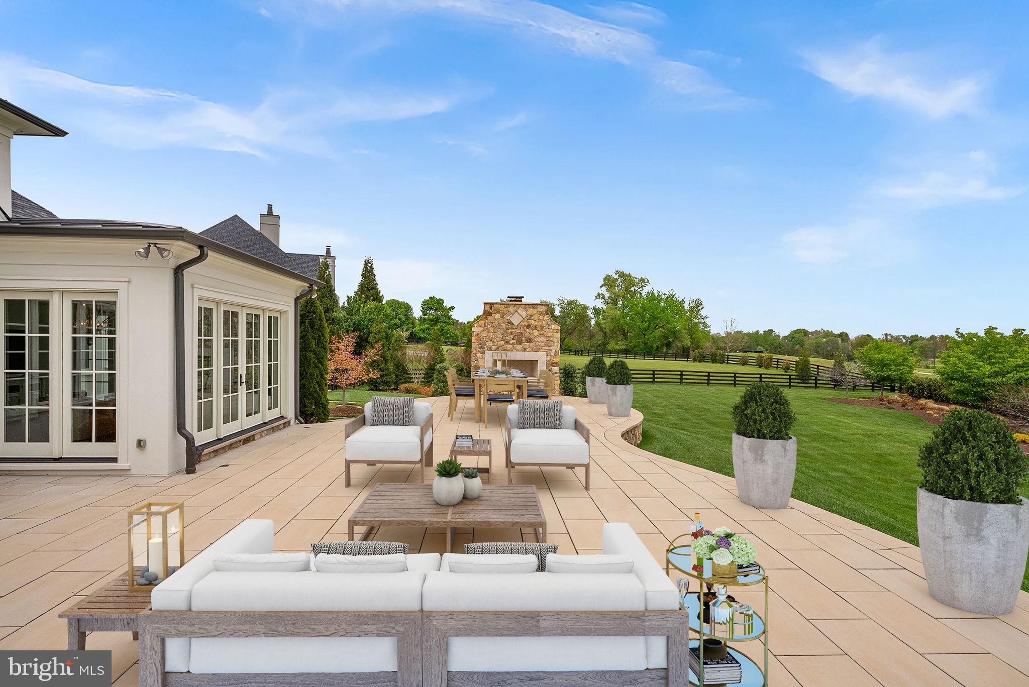 CREIGHTON FARMS - Residential