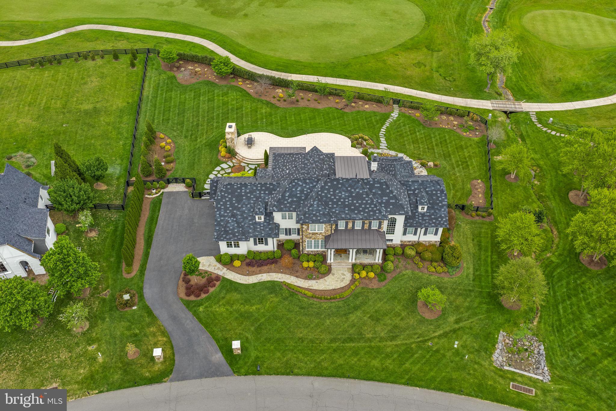 CREIGHTON FARMS - Residential