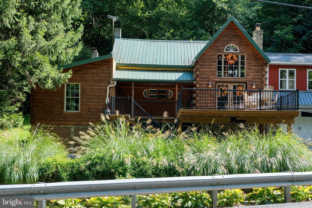 Photo of 674 Bull Run Road, WRIGHTSVILLE, PA 17368 (MLS # PAYK2090606)