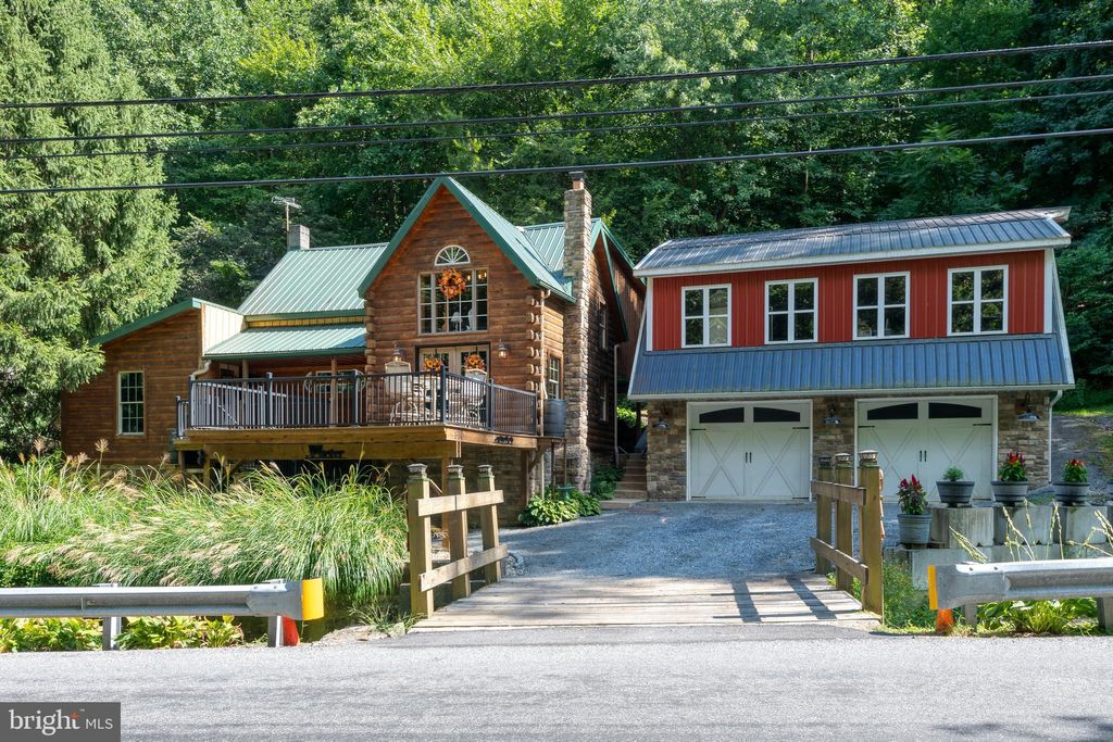 Photo of 674 Bull Run Road, WRIGHTSVILLE, PA 17368 (MLS # PAYK2090606)