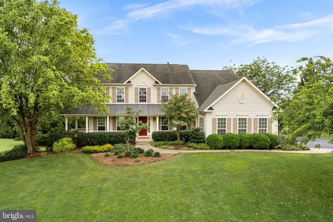36453 DWYER COURT ROUND HILL VA 20141