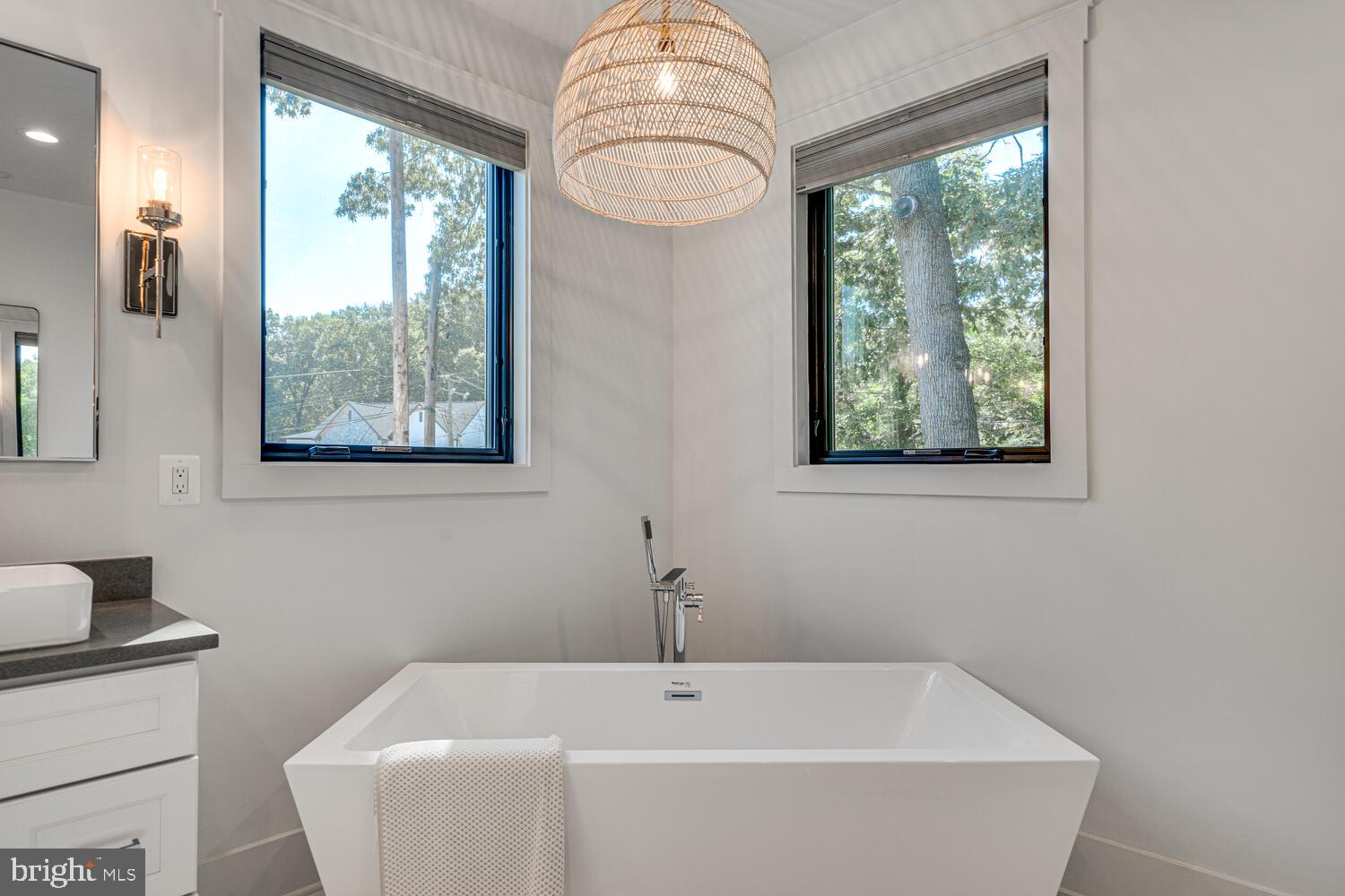 GOLF CLUB MANOR - Residential