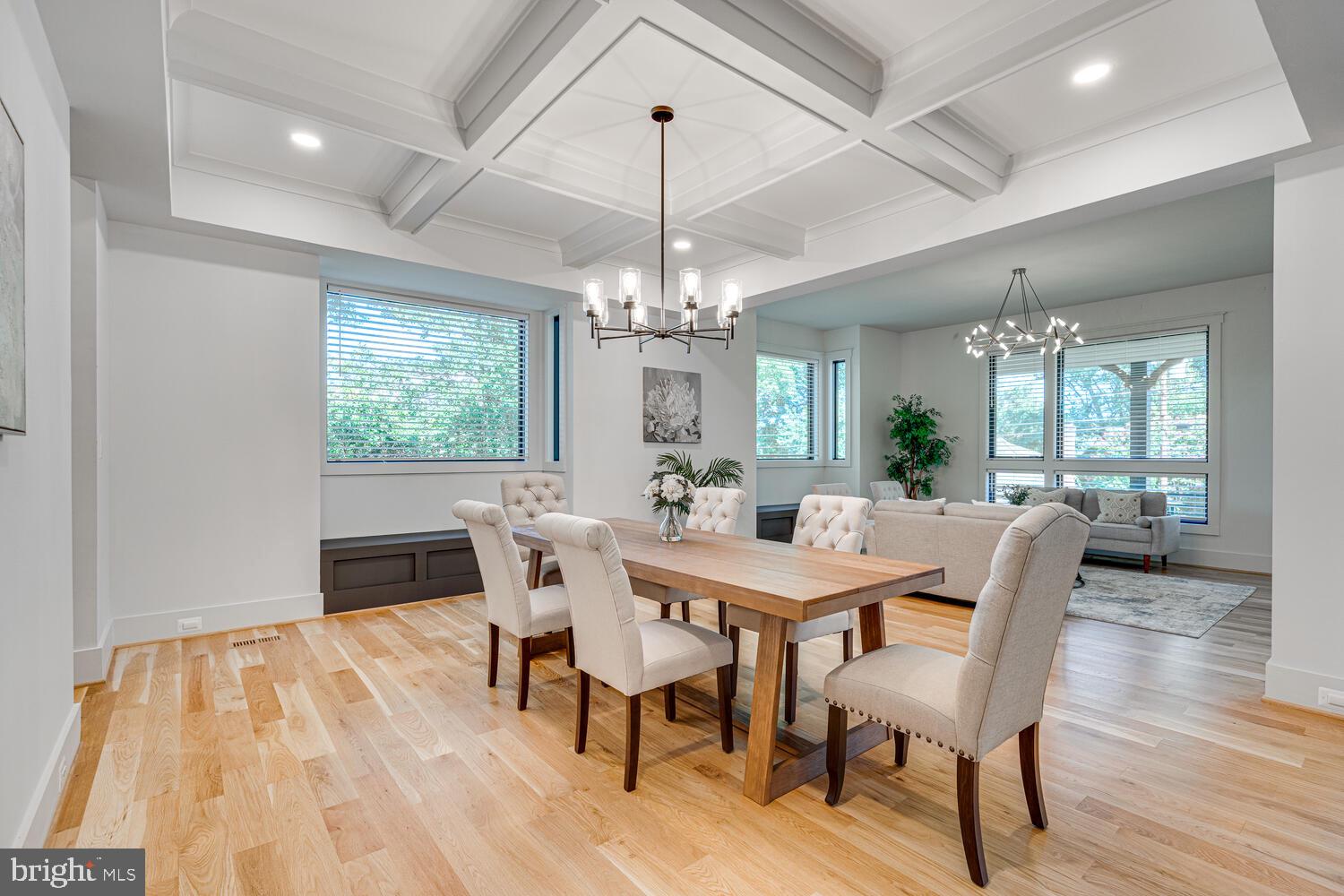 GOLF CLUB MANOR - Residential